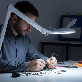 LED lámpa - nagyító lencsével - 5" - 130 mm