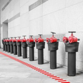   Veszélyt jelző ragasztószalag - piros / fehér - 50 mm x 33 m