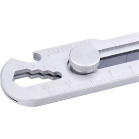   tapétavágó kés, rozsdamentes acél fémház, 5 funkciós, tripla vágóéllel; 18mm, csavaros rögzítés, FORTUM