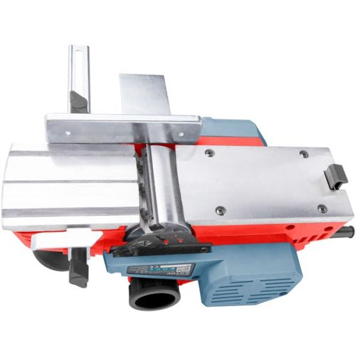 gyalugép 900W, 17.000 1/perc, kés: 82mm, mélység: 0-3,0 mm, falcolás: 0 -24,0 mm