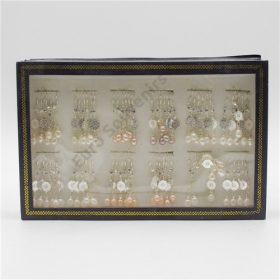 FÜLBEVALÓ GYÖNGYÖS 36/432