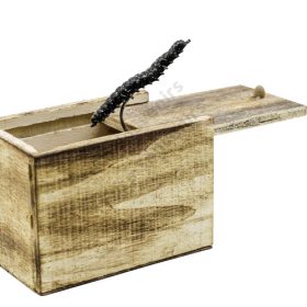 FALÁDIKÓ 1/300 GYÍKKAL 9x6 cm