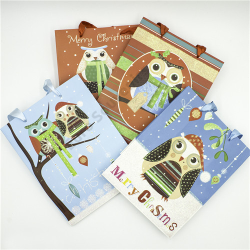 AJÁNDÉKTASAK KARÁCSONYI 12/840 23x18x10 cm 4 FÉLE