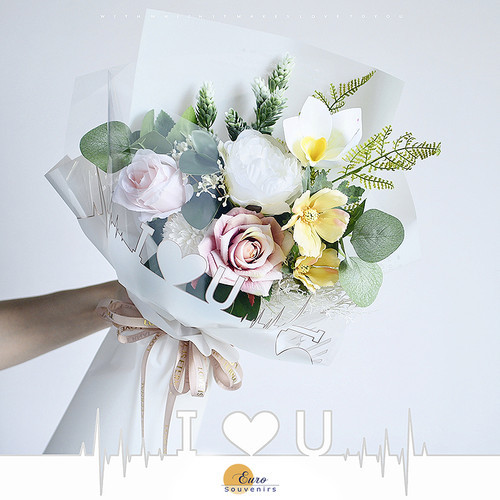 CSOMAGOLÓFÓLIA 40 DB 55x30CM 1/80 4 SZÍNBEN