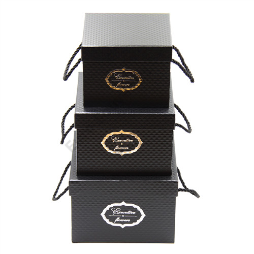 PAPÍRDOBOZ 3 DB 1/36 19x19x13,5; 17x17x12,5; 15x15x11,5 cm 4 SZÍNBEN