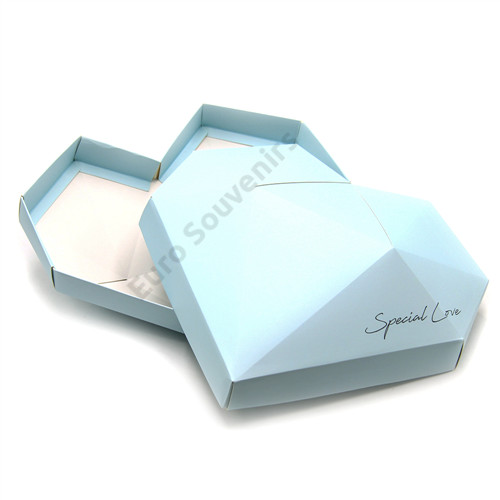 PAPÍRDOBOZ SZÍV 1/40 13x29x31 cm 4 SZÍNBEN