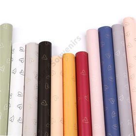 CSOMAGOLÓFÓLIA 20 DB SZÍVES 1/100 58x58 cm 11 SZÍNBEN 