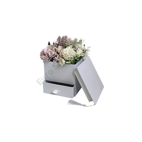 PAPÍRDOBOZ BALLAGÁSRA 1/27 18x16,2 cm FEHÉR