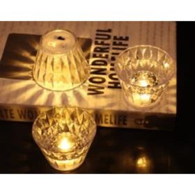 MÉCSES LEDES MELEG FÉNYŰ 12/240 6,7x5 cm