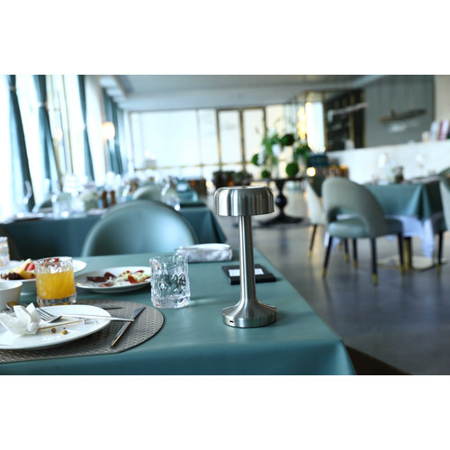 LED ASZTALI LÁMPA 1/20 10x23 cm EZÜST