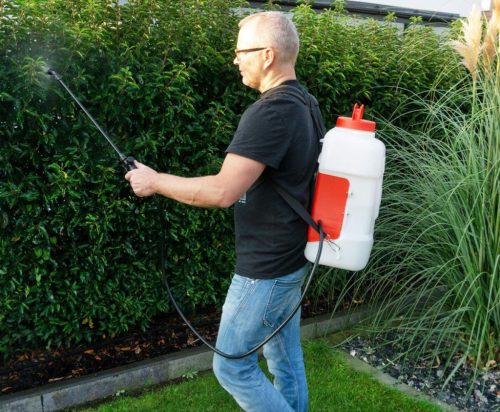 AKKUMULÁTOROS HÁTI PERMETEZŐ 16L