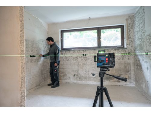 BOSCH Akkus kombilézer GLL 12V-100-33 CG IP 65 (1 x 2,0 Ah akku+töltő+LB10 tartó) L-BOXX 136 -ban