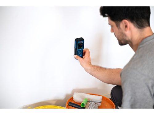 BOSCH Mérőhegy nélküli nedvességmérő műszer 2,4"-os LCD kijelzővel GMM 1-15 IP65