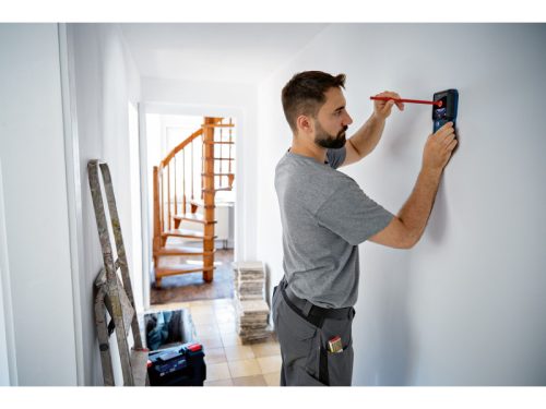 BOSCH Falszkenner GMS 120-27 védőtáskában (1 x BA 3,7V 1,0 Ah akku + USB-C kábel) IP54