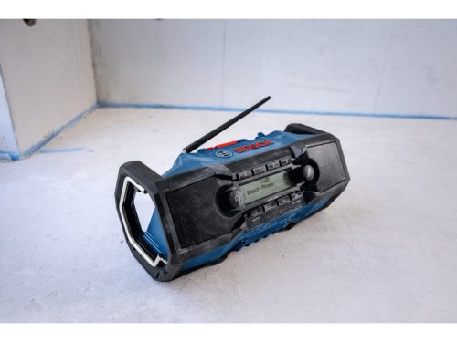 BOSCH Akkus Bluetooth Rádió DAB+ GPB18V-3SC 10W IP 54 (Akku és töltő nélkül)