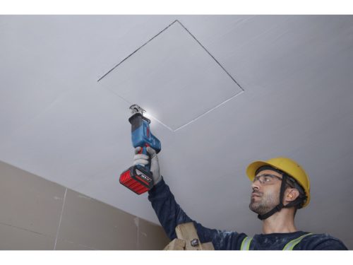 BOSCH Akkus kompakt szablyafűrész GSA 18V-24 ford. szabályzós (akku + töltő nélkül)