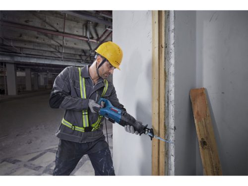 BOSCH Szablyafűrész GSA 12-30 kofferben + 2 db szablyafűrészlap / 1250 W