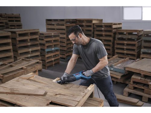 BOSCH Szablyafűrész GSA 12-30 kofferben + 2 db szablyafűrészlap / 1250 W