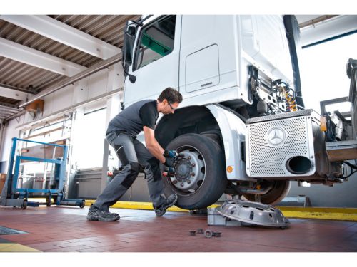 BOSCH BITURBO Akkus ütvecsavarozó 3/4" GDS 18V-1050 HC 1700/1050 Nm (akku és töltő nélkül)