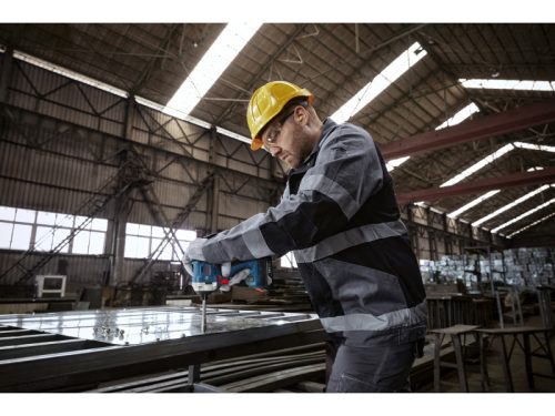 BOSCH Akkus ütvecsavarozó 215 Nm 1/4" GDR 18V-215 L-BOXX-ban (akku és töltő nélkül)