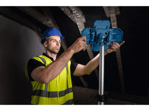 BOSCH Akkus állványos LED lámpa GLT18V-5000 (akku és töltő nélkül) 5000 lm