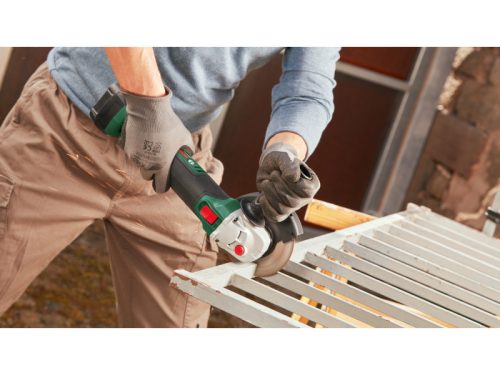 BOSCH Akkus sarokcsiszoló 125 mm UniversalGrind 18V-75 (1 x 4,0 Ah akku + töltő)