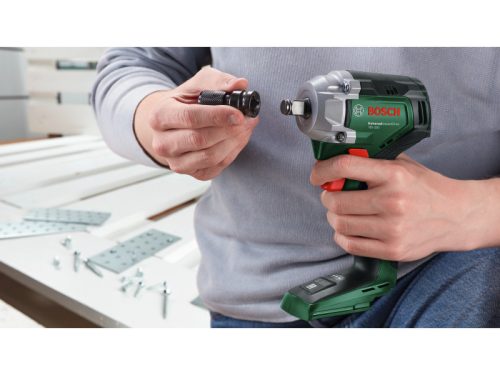 BOSCH Akkus ütvecsavarozó UIDrive 18V-350 1/2" 350 Nm (akku és töltő nélkül)+(17,19,21 dugókulcs)