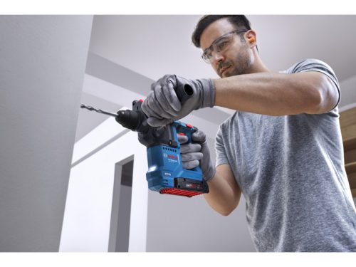 BOSCH Akkus fúrókalapács GBH 18V-18 kartondobozban 1,5 J SDS-Plus (akku + töltő nélkül)