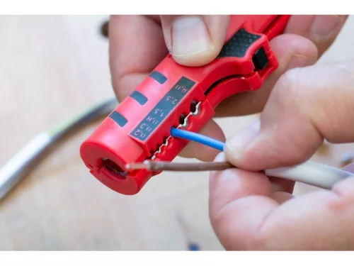 FESTA Univerzális kábelcsupaszító 0,2-4 mm