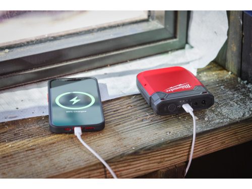 MILWAUKEE Akkumulátor fűthető ruházathoz M12 IRPSU3-0 (kétirányú USB-C töltés)