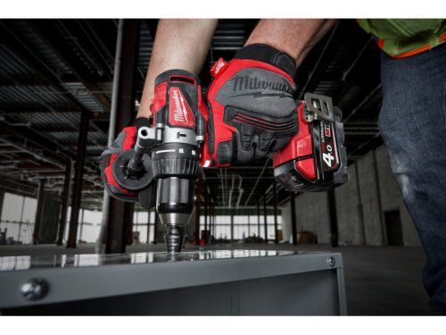 MILWAUKEE Akkus ütvefúró-csavarozó M18 BLPD2-402X (2 x 4,0 Ah akku + töltő)