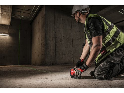 MILWAUKEE Akkus keresztvonalas lézer L4 CLL-301C (1 x 3,0 Ah akku + USB töltőkábel)