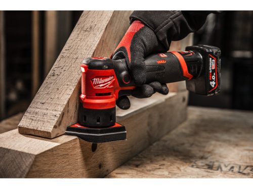 MILWAUKEE Akkus deltacsiszoló M12 FDSS-422X (1 x 4,0 Ah akku + 1 x 2,0 Ah akku + töltő)