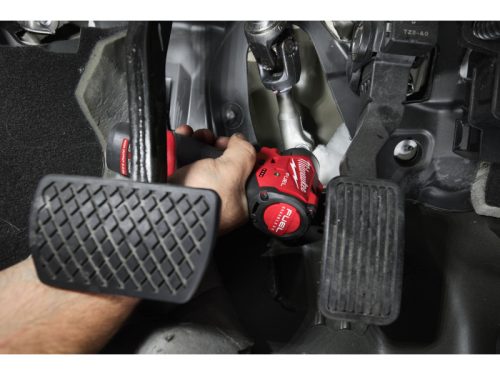 MILWAUKEE Akkus ütvecsavarozó M12 FSCIWF14-0 1/4" négyszög bizt. gyűrűvel (akku + töltő nélkül)