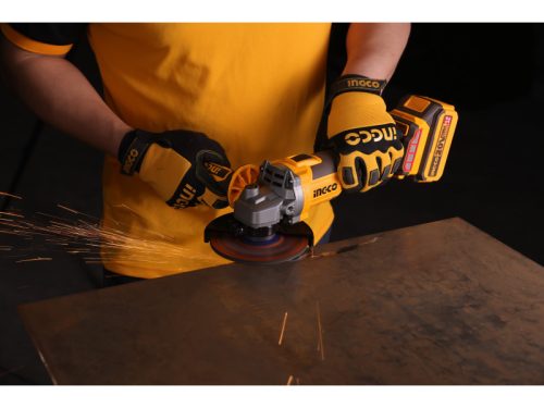 INGCO Akkus sarokcsiszoló 115 mm szénkefe nélküli 20 V (akku és töltő nélkül)