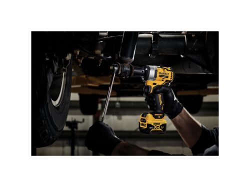 DEWALT Akkus ütvecsavarozó 12 V szénkefe nélküli 1/2" 340 Nm (2 x 5,0 Ah akku + töltő)