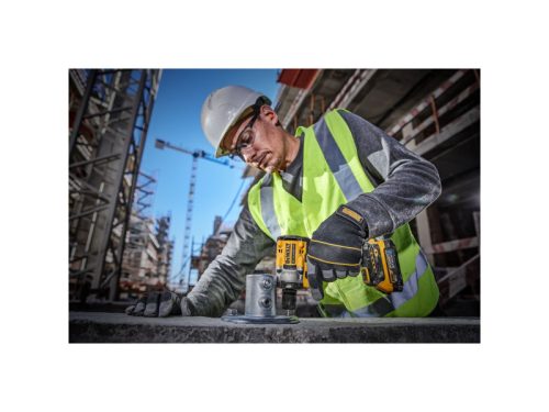 DEWALT Akkus ütvecsavarozó 18 V 1/2" 406 Nm (2 x 1,7 Ah akku + töltő + TSTAK) DCF921E2T