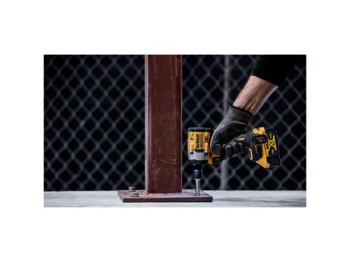 DEWALT Akkus ütvecsavarozó 18 V 1/2" 406 Nm (2 x 5,0 Ah akku + töltő + TSTAK) DCF922P2T