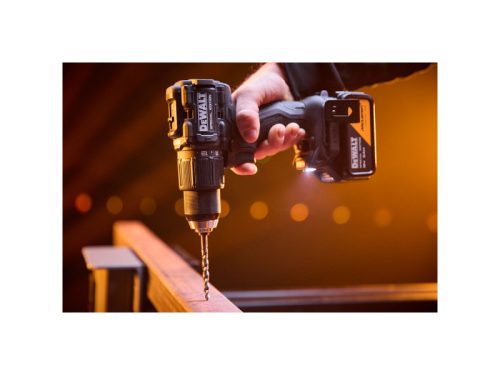 DEWALT/McLaren Akkus erőcsomag 18 V (DCD81M + DCG45M + TSTAK + 2 x 5,0 Ah akku + töltő)