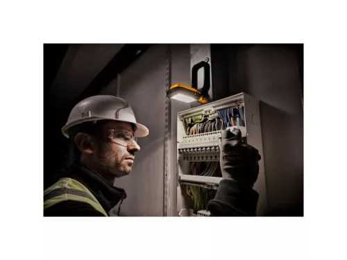 DEWALT Akkus LED lámpa 3,6V USB-C újratölthető, 360°-ban forgatható fej 1000 lm