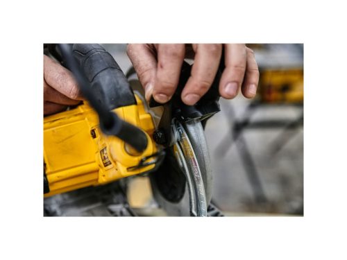 DEWALT Körfűrész 1600 W DWE576K