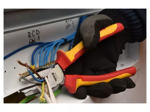 YATO Kombinált fogó 160 mm 1000 V-ig szigetelt