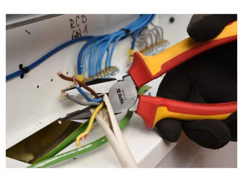 YATO Kombinált fogó 180 mm 1000 V-ig szigetelt