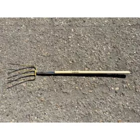 Vasvilla 4 ágú felületi sérült