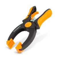 CSIPESZEK ÉS SZORÍTÓK